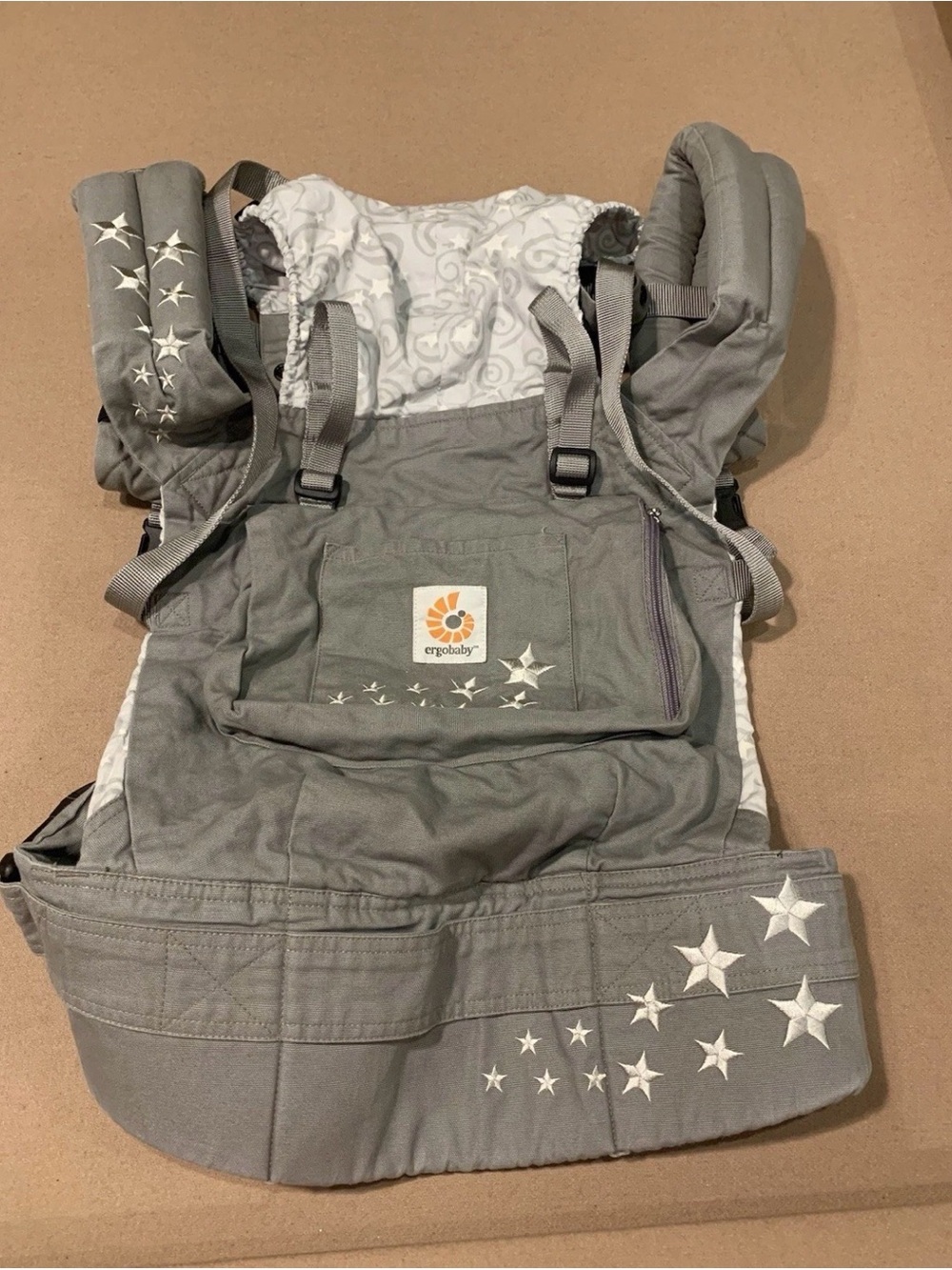 Ergobaby Carrier with Infant Insert - Picture 3 of 3